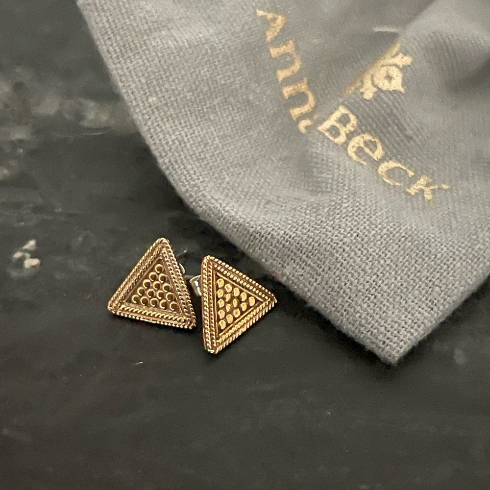 !!SOLD!! Anna Beck Gold Triangle Studs